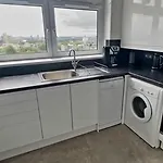 London -2 Bedroom - Breathtaking Views London Skyline Canary Warf