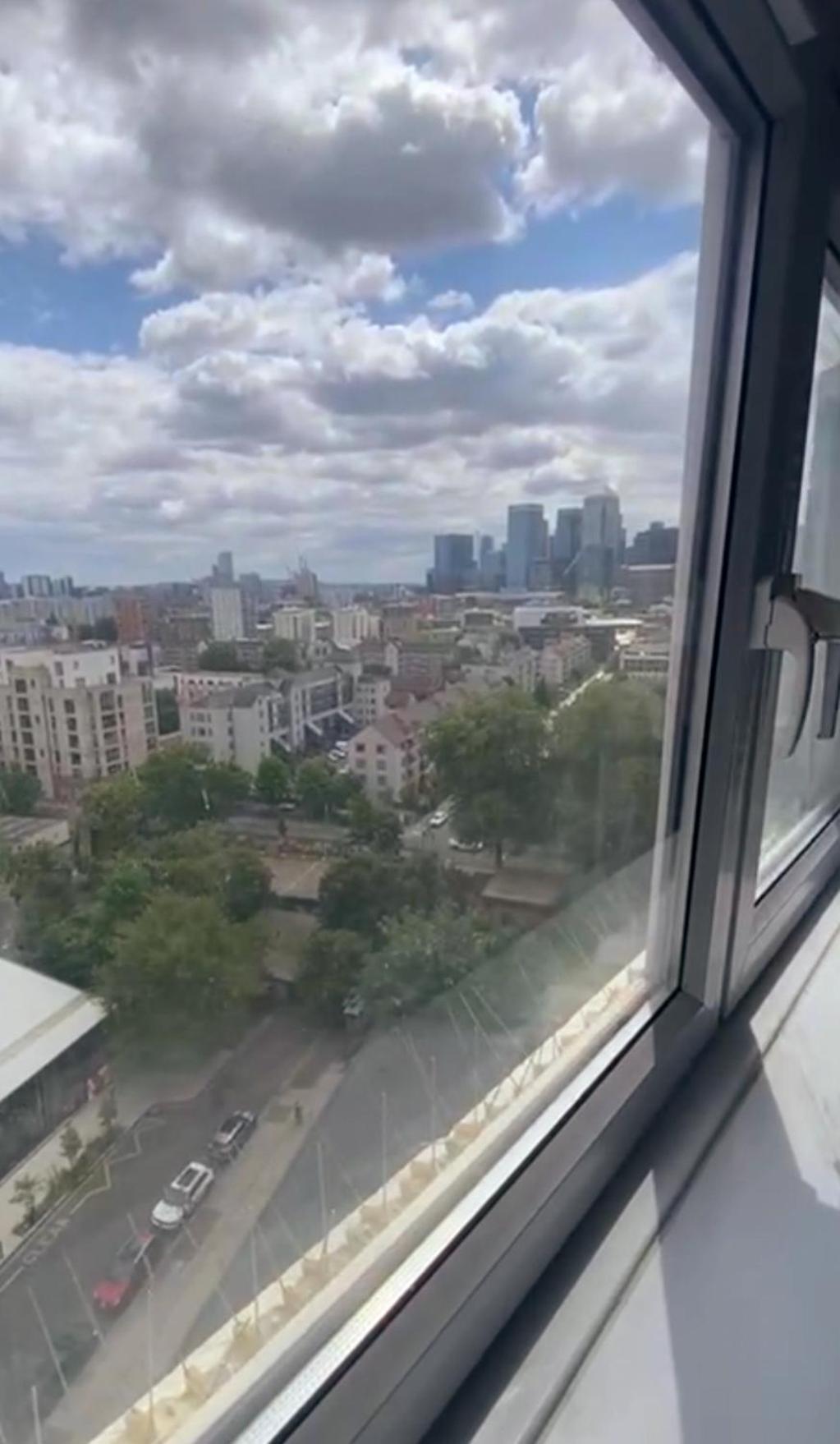 -2 Bedroom - Breathtaking Views Skyline Canary Warf