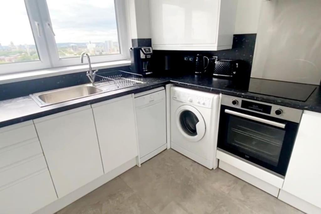 -2 Bedroom - Breathtaking Views Skyline Canary Warf *