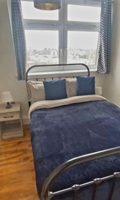 Apartment -2 Bedroom - Breathtaking Views Skyline Canary Warf *
